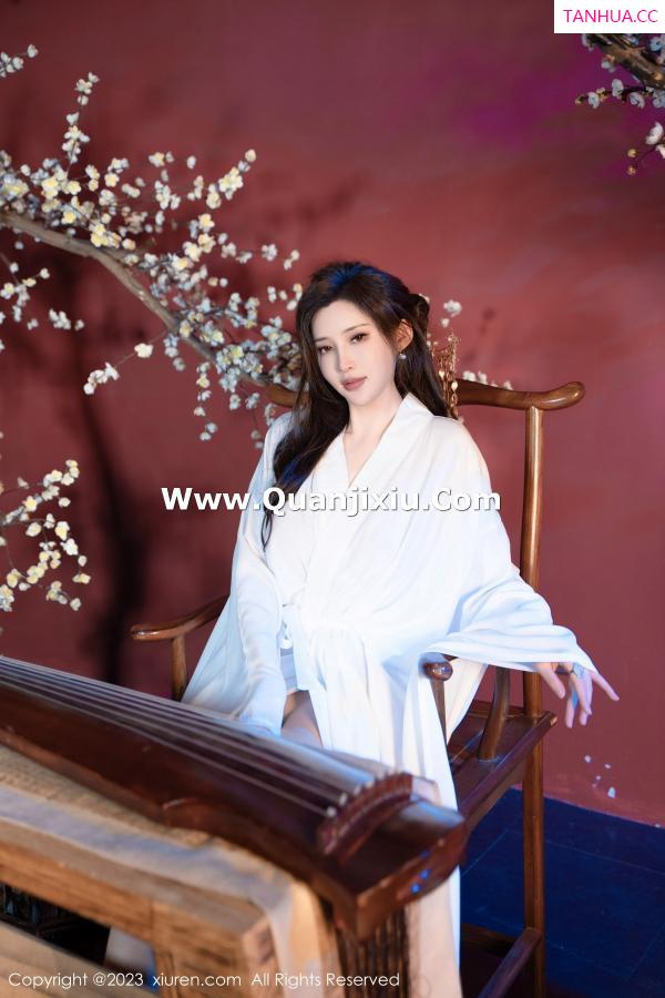 周妍希 奶瓶土肥圆 [XiuRen]高清写真图 2023.11.07 No.7625 Carol周妍希 古风美腿第8张图片